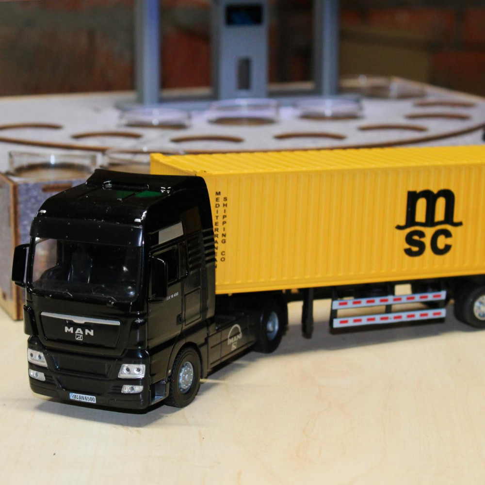 Наливатор АЗС на 7 чарок — Фура MAN 2604071314