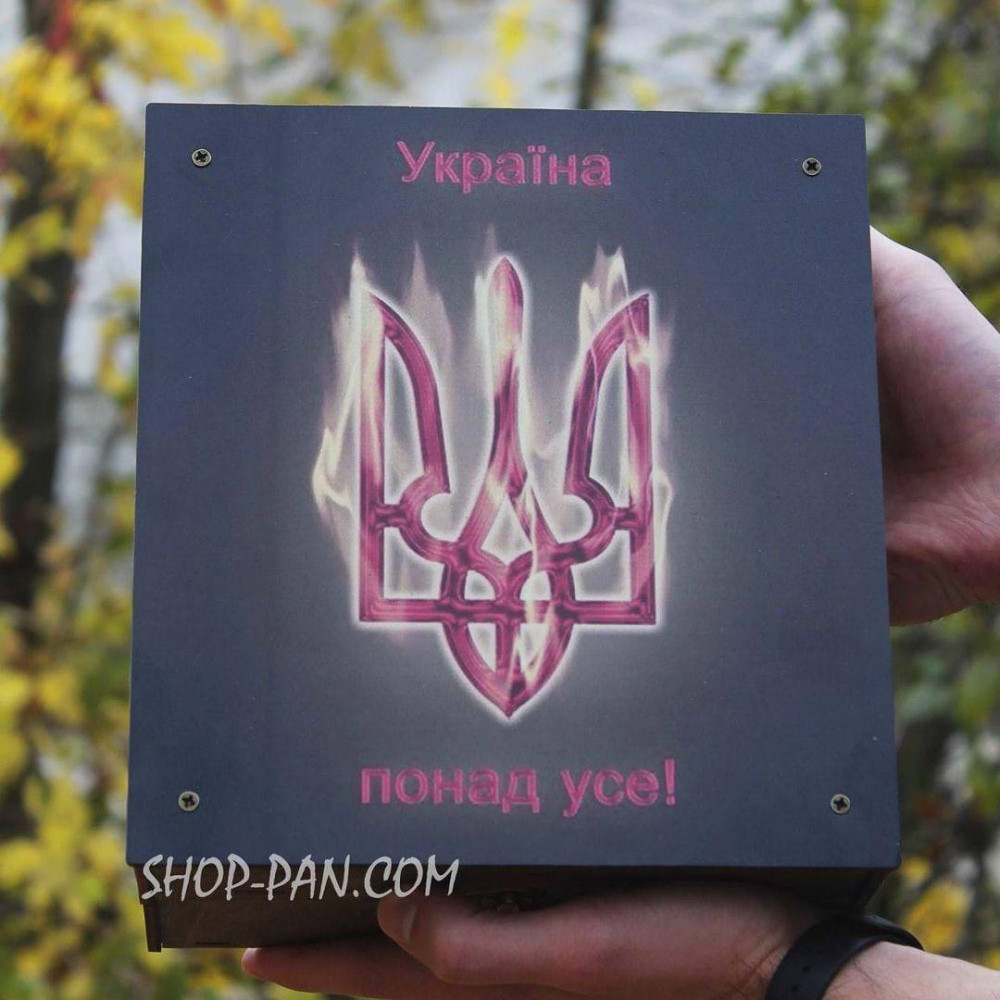 Стильный дозатор для спиртного на 4 рюмки 132