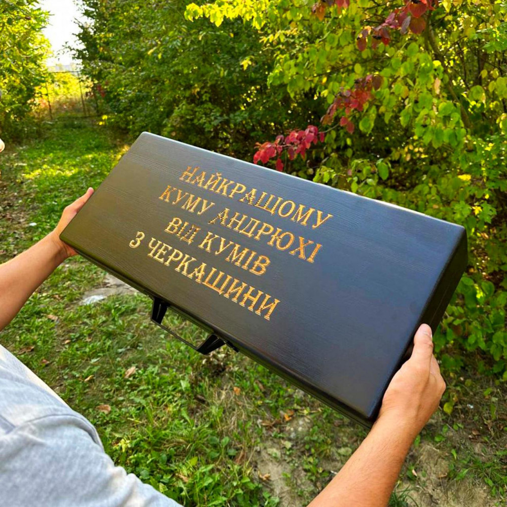 Набір для гриля та барбекю "Базовий" у дерев'яному кейсі з гравіюванням 2425829556