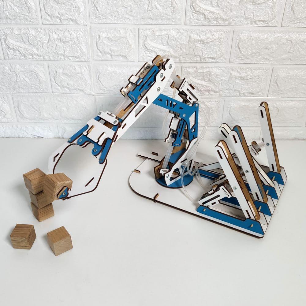 Гідравлічний екскаватор, Конструктор 2425823470