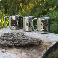 Металлическая чашка 250 мл с карабином и гравировкой – победа обязательно будет