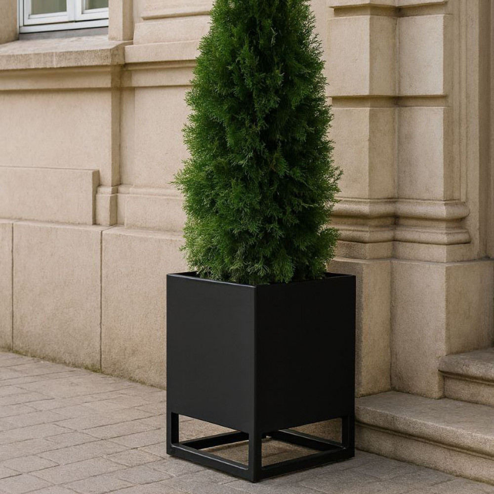 Чорне металеве кашпо для тераси SPU0006