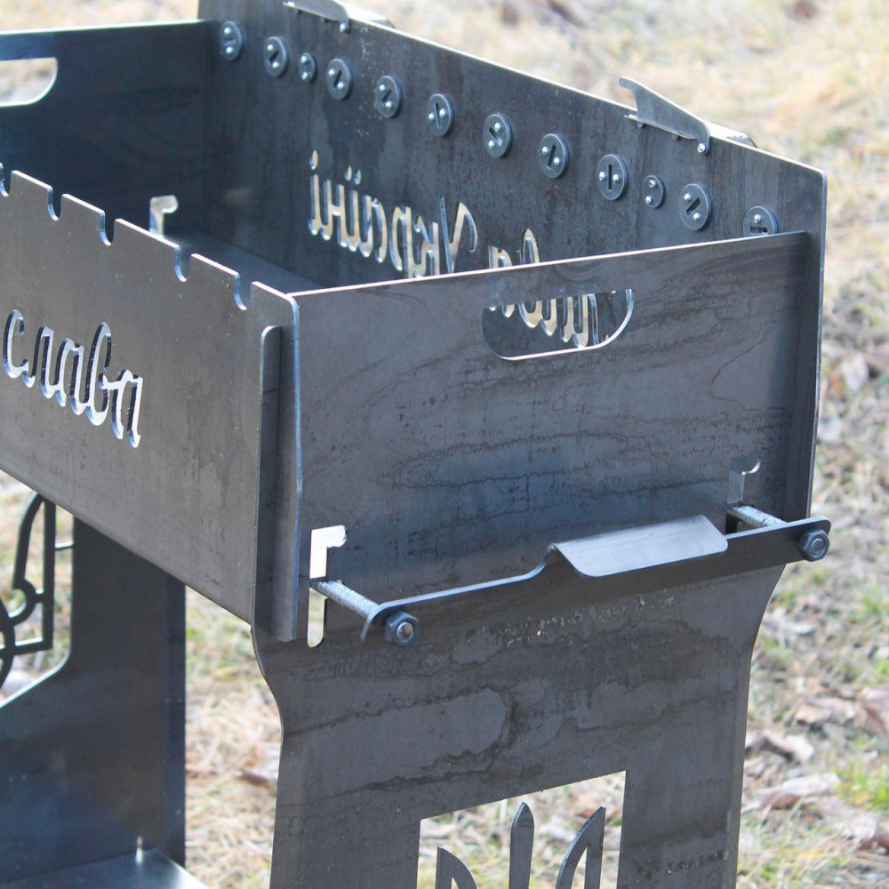 Мангал із вбудованою шашличницею та мотором на 10 шампурів із регулюванням висоти дна щодо шампурів 2425825608