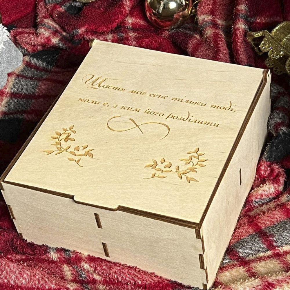 Подарункова коробка + склянки 4 шт. для віскі з гравіюванням 2425824775