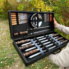 Набір для гриля та барбекю в дерев'яному кейсі "ПІРШИЙ"