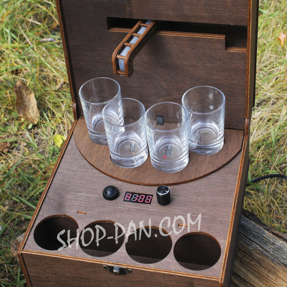 Наливатор алкогольний для напоїв на 4 чарки з гравіюванням - меч трезубец SP00674