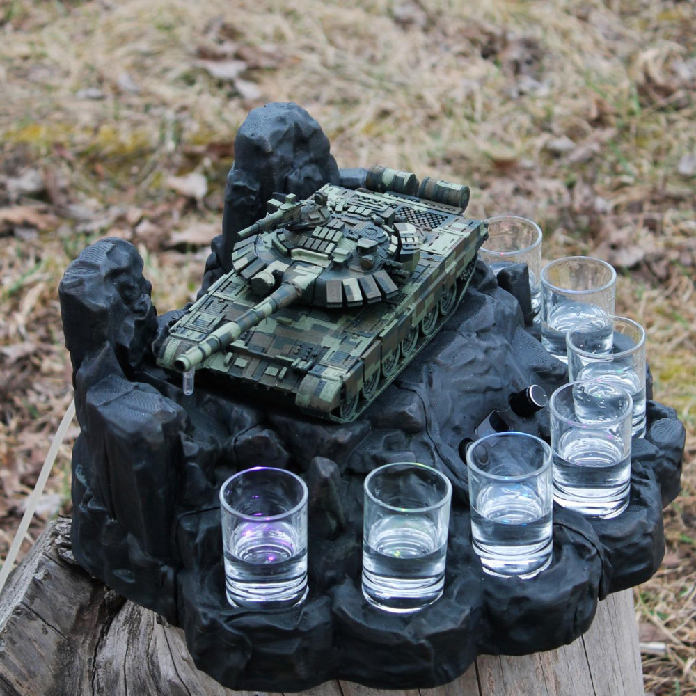 Наливатор алкоголя Танк Т-72 зі стелою на 7 чарок, Автобармен SP31247