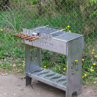 Мангальний комплекс: Мангал розбірний із неіржавкої сталі з вбудованою шашличницею + Сковорода + Шампура