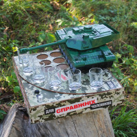 Наливатор ТАНК зелений на 6 чарок (УФ друк)